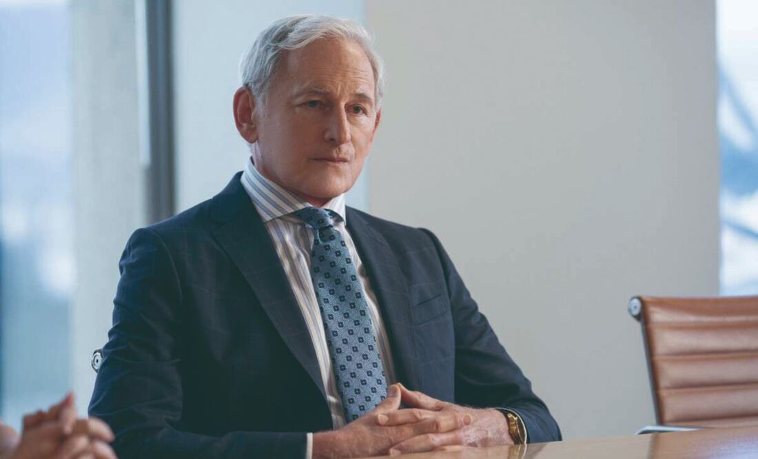 Víctor Garber es el patriarca de la firma. Foto: de UNIVERSAL+