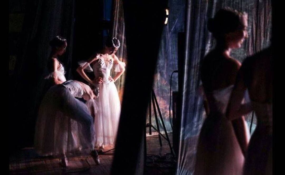“Lo que hago es darle a la gente la oportunidad de ver el ballet a través de los ojos de una bailarina", señaló Volkova sobre sus imágenes. FOTO: Facebook/ Darian Volkova.