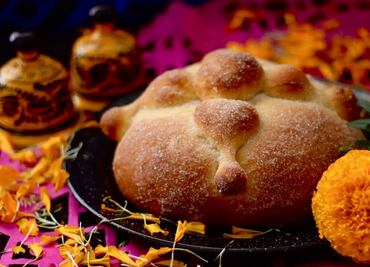 Receta: Cómo hacer pan de muerto en casa de manera fácil