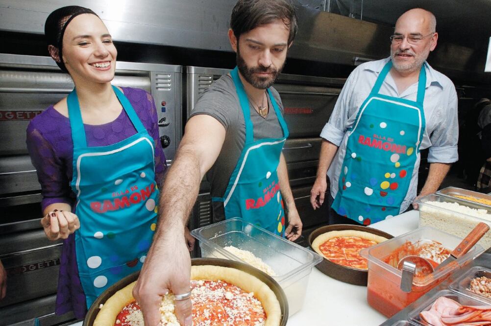 Cada mes tienen nuevas sorpresas y preparan una fiesta para este próximo Halloween en donde habrá barra libre y muchas pizzas (ARIEL OJEDA. EL UNIVERSAL)