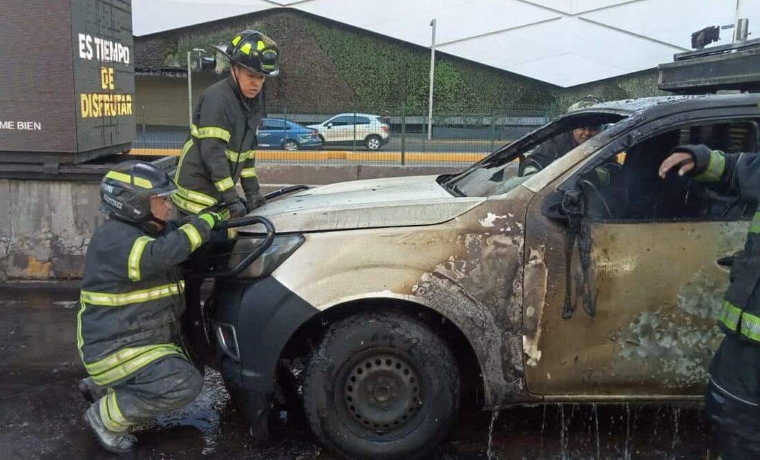 El accidente paralizó la circulación de esta vialidad metropolitana con dirección al Estado de México. Foto: Especial
