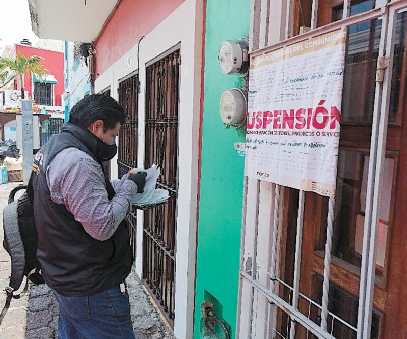 La inspección se ha hecho en funerarias, estéticas y restaurantes. Foto: LEOBARDO PÉREZ. EL UNIVERSAL