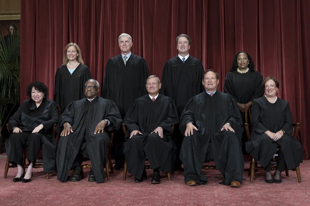 Los miembros de la Suprema Corte de Estados Unidos. FOTO: J. SCOTT APPLEWHITE. AP