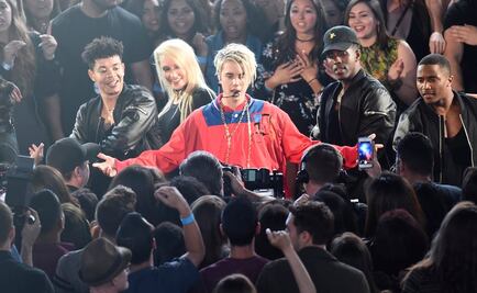 Fans de Justin Bieber hacen fila desde ayer para comprar boletos