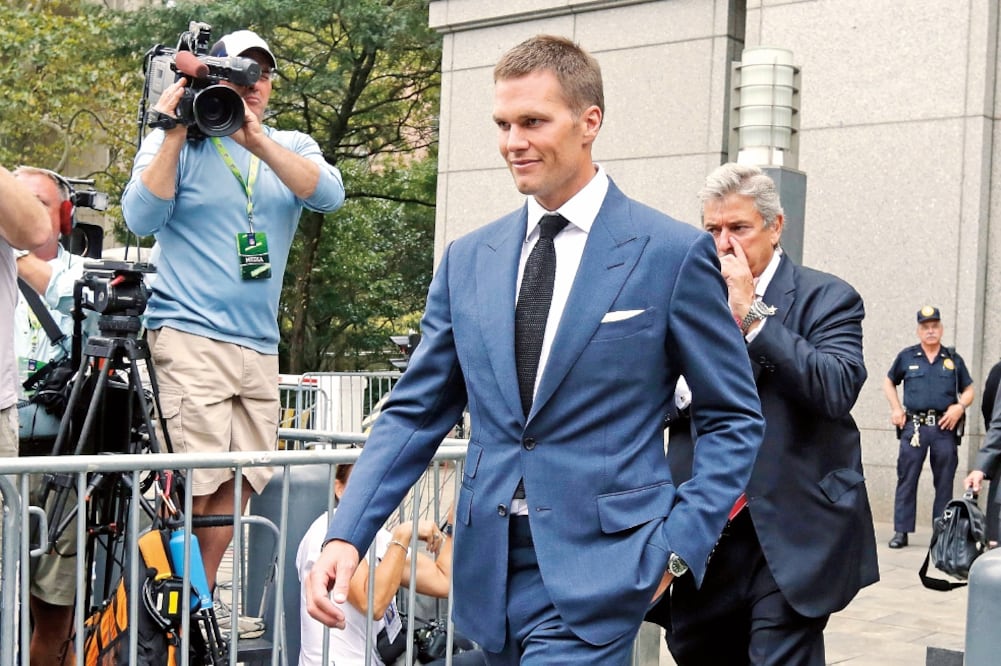 El quarterback de Patriots se empeña en demostrar su inocencia (RICHARD DREW. AP)