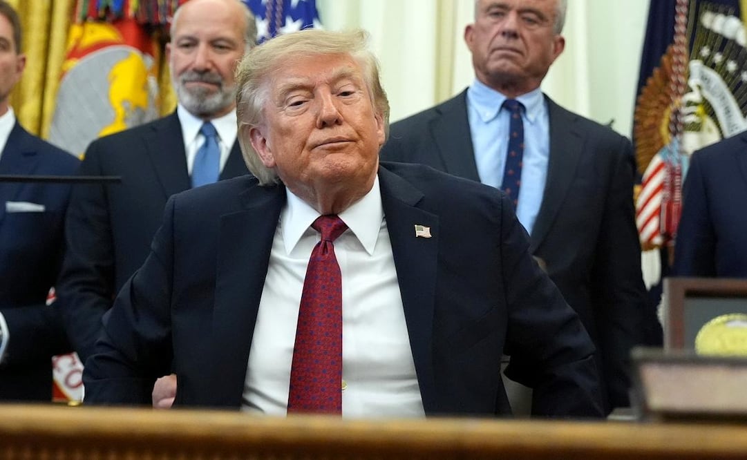 El presidente Donald Trump, en la Oficina Oval de la Casa Blanca.  (31/08/26) Foto: AP