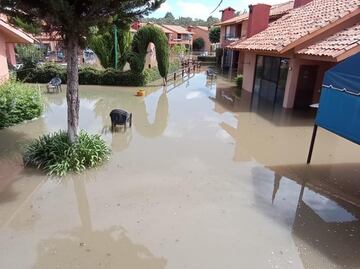 Por inundaciones evacuan viviendas y tres hoteles en Tequisquiapan, Querétaro