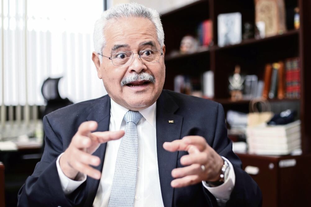 Javier Santiago Castillo, ex consejero electoral (GERMÁN ESPINOSA. EL UNIVERSAL)