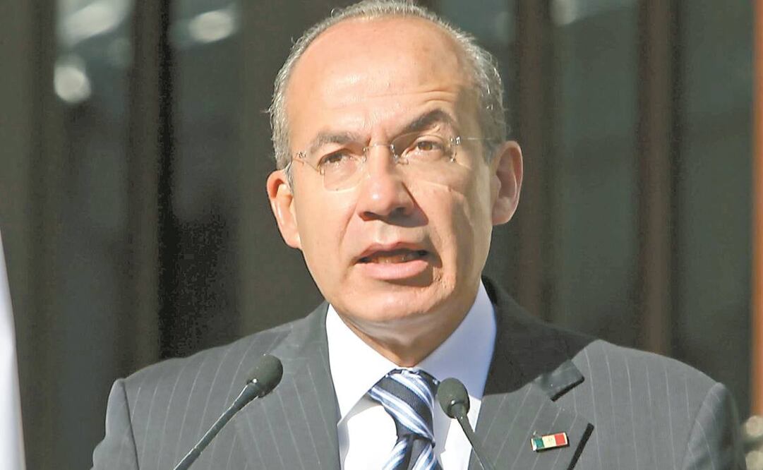 El expresidente Felipe Calderón asegura que un retraso en mejorar la conectividad aérea significará millones de empleos perdidos. Foto: Archivo/EL UNIVERSAL