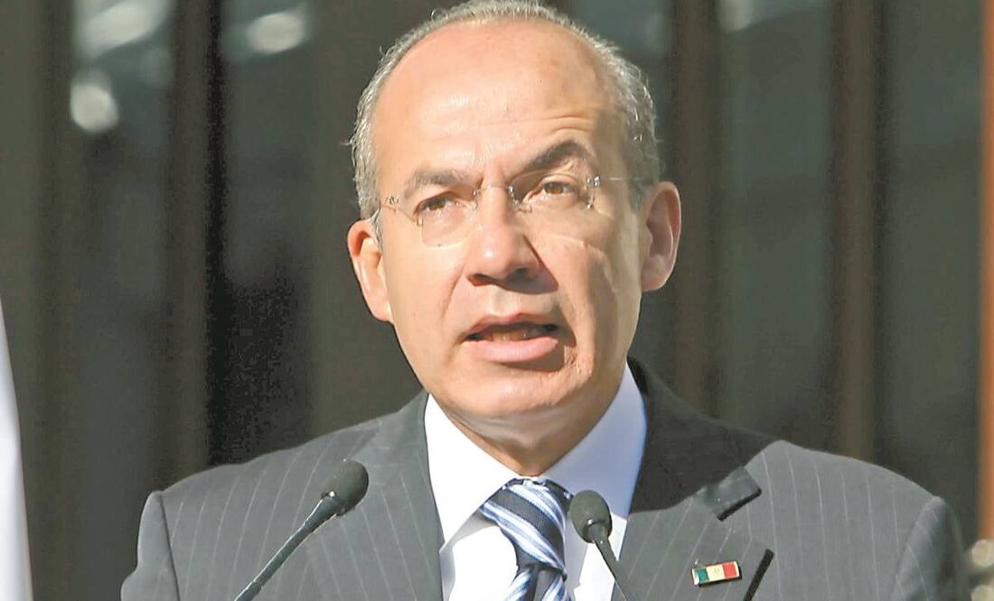 El expresidente Felipe Calderón asegura que un retraso en mejorar la conectividad aérea significará millones de empleos perdidos. Foto: Archivo/EL UNIVERSAL