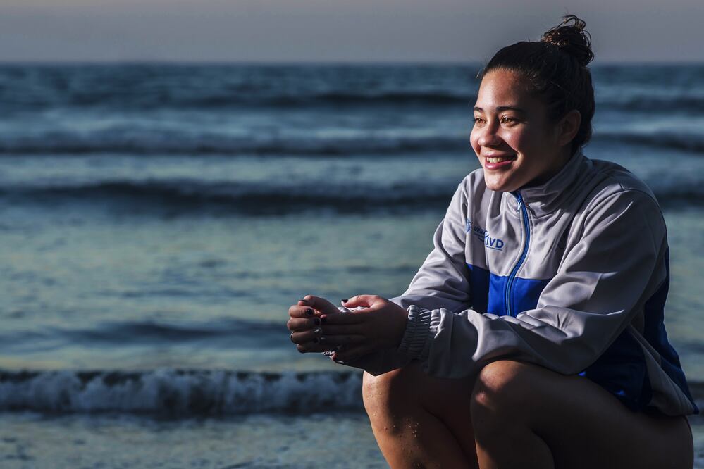 JAMMEDIA. Samantha Jimenez clavadista mexicana que sufrió un accidente en la plataforma de 10 metros durante la competencia, selectiva para el Grand Prix de Alemania