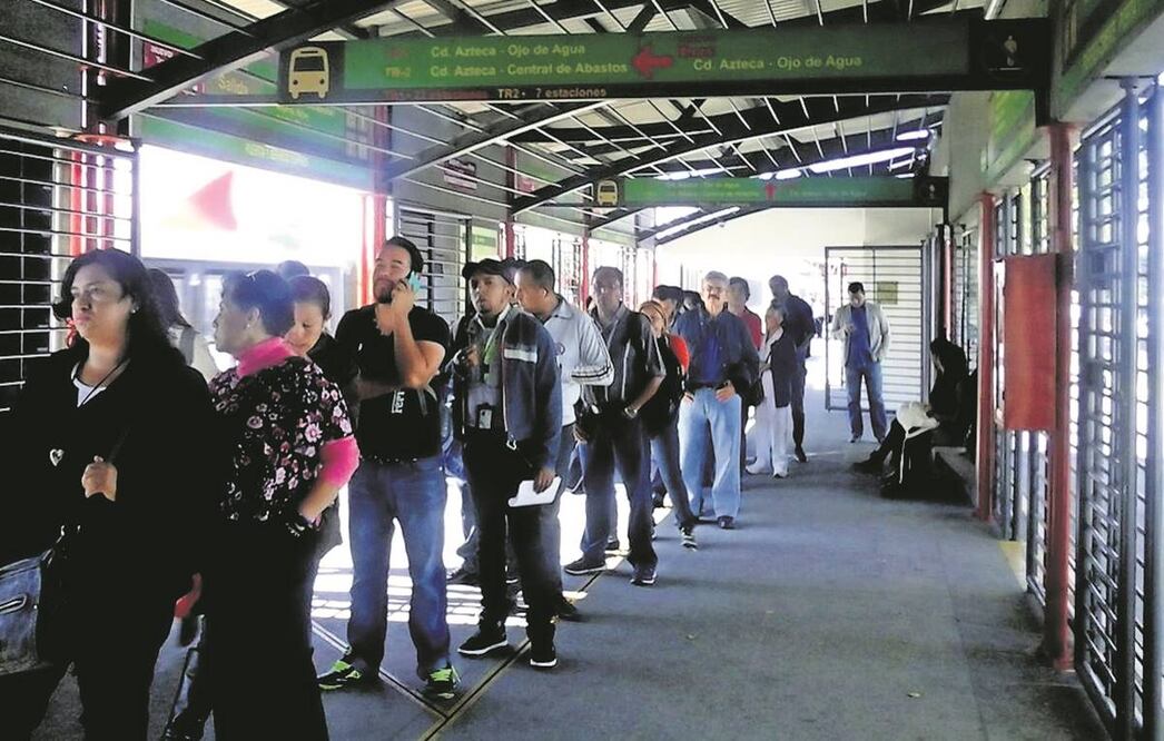 Usuarios de las líneas 1, 2 y 4 afirman que bandas aprovechan aglomeraciones para hurtar. Foto: Archivo/ EL UNIVERSAL.