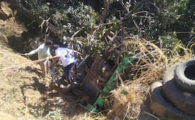 Suman 13 muertos en dos volcaduras de vehículos en carreteras de Morelos; 10 de las víctimas iban de excursión