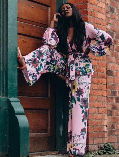 Prendas florales, la mejor opción para lucir genial en primavera