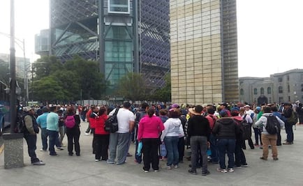 Government says teacher testing will go ahead; teachers protest in Mexico City