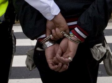 Detienen a 2 hombres por asesinato de trabajadores de CFE y de policía estatal; autoridades catearon casa de sospechosos