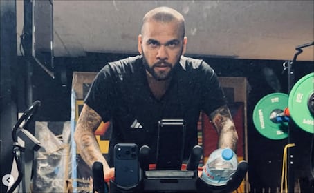 Dani Alves roba reflectores con su gesto en apoyo a la Selección Mexicana ¿Qué fue lo que hizo?