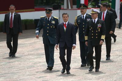 EPN rinde honores a Niños Héroes y defensores de 1914