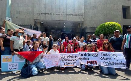 “No somos animales para que nos maten en jaulas”; migrantes y activistas protestan frente a Segob