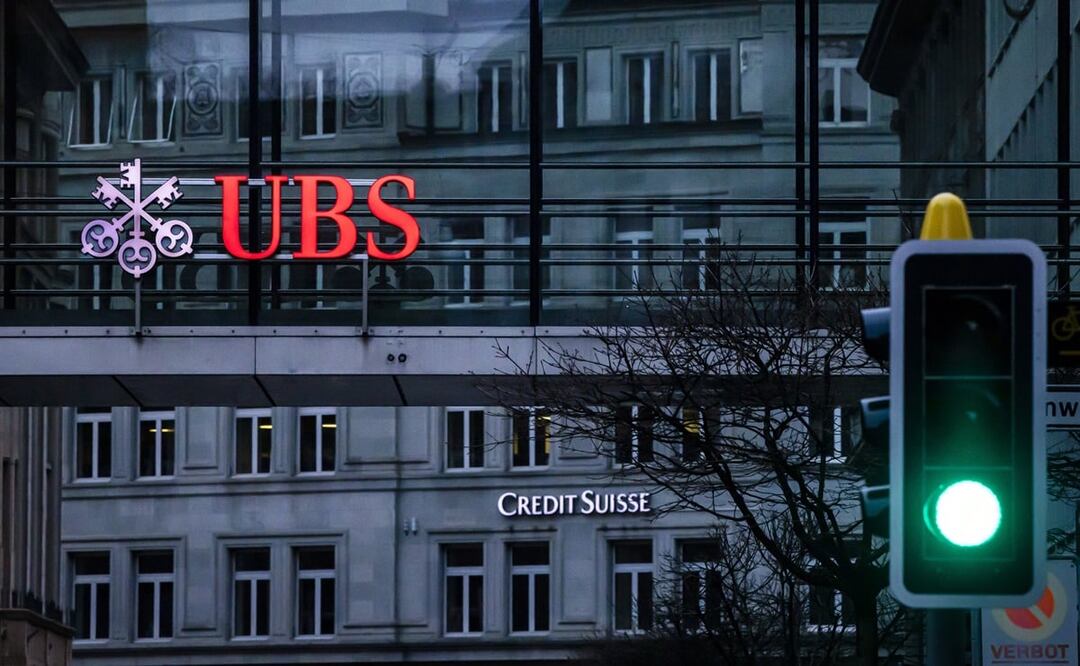 EU investiga los vínculos de Credit Suisse y UBS con clientes rusos. Foto: EFE