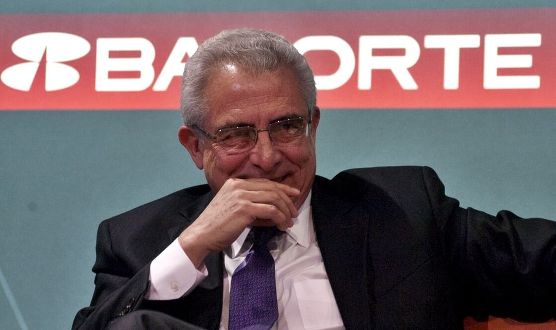 El presidente López Obrador explicó que anualmente deben destinarse entre 30 o 40 mil millones de pesos del Presupuesto público sólo para pagar los intereses del Fobaproa. Foto: archivo/EL UNIVERSAL