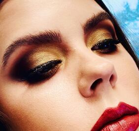 Sombras metalizadas: descubre cómo usarlas y lucir fabulosa