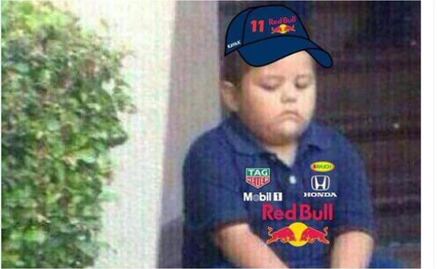 Los memes que dejó la decisión de Red Bull de dejar segundo a Checo Pérez