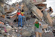 Se eleva a 2 mil 595 la cifra de muertos por el doble terremoto en Venezuela; hay 12 mil 400 heridos