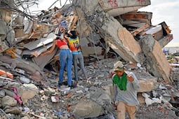 Se eleva a 2 mil 595 la cifra de muertos por el doble terremoto en Venezuela; hay 12 mil 400 heridos