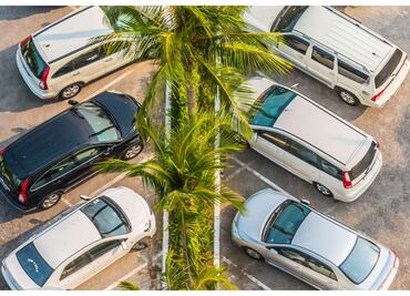 De cuánto es la multa por apartar lugares para estacionarse en la calle