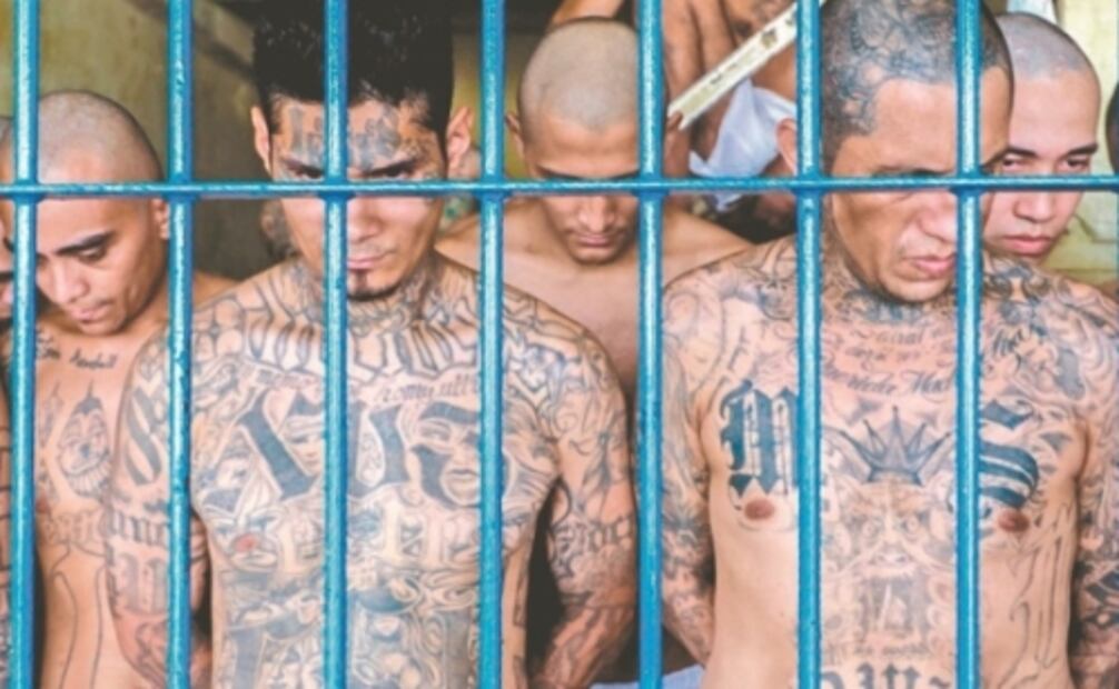 El Salvador, la crisis de violencia que está detrás de las polémicas fotos