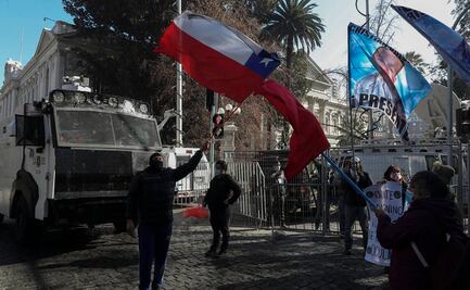 Tras interrupción por constituyentes, comienza redacción de nueva Constitución en Chile