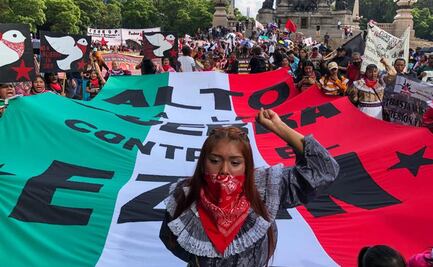 Organizaciones en apoyo al EZLN se concentran frente a Palacio Nacional