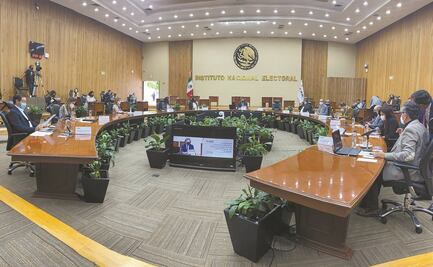 Va revocación de mandato violando la ley o hasta que haya recursos suficientes, plantea INE