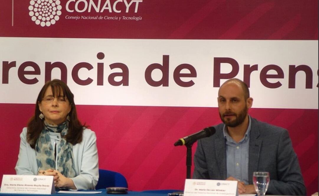 La doctora María Elena Álvarez-Buylla y Mario De Leo-Winkler, director del SNI