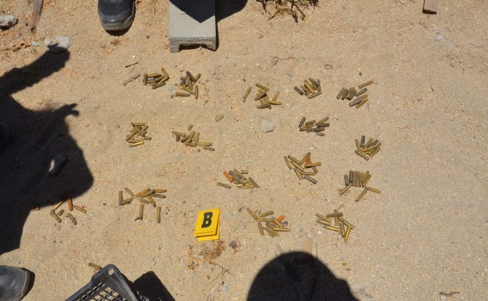 Aparte de la pista clandestina hallada en Los Cabos, Baja California Sur, encontraron 280 casquillos de diversos tamaños (24/04/2025). Foto: Especial