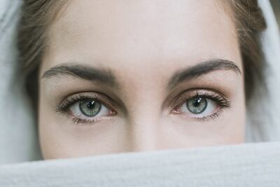 Dile adiós a una mirada cansada con estos remedios naturales