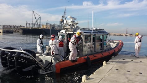 Marina rescata embarcación con 15 personas en costas de Ensenada 
