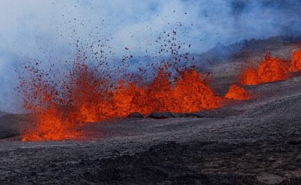 Video. Volcán Mauna Loa dispara impresionantes fuentes de lava de hasta 60 metros en Hawái