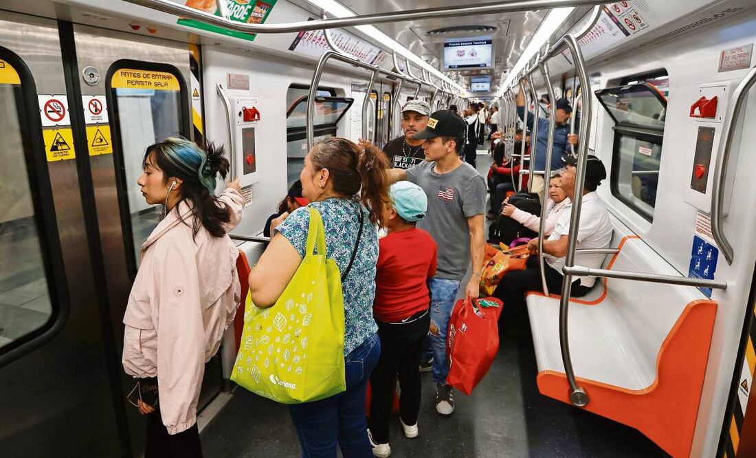 Los usuarios se encontraron con instalaciones nuevas y recorridos de
30 minutos, por lo que esperan que la Línea 1 continúe así. Foto:Berenice Fregoso / EL UNIVERSAL
