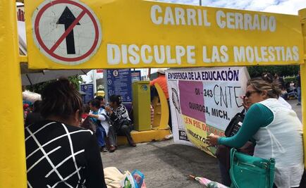 Maestros de Sección 18 liberan zonas tomadas en Michoacán