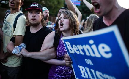 Simpatizantes de Sanders amenazan con dividir partido demócrata 