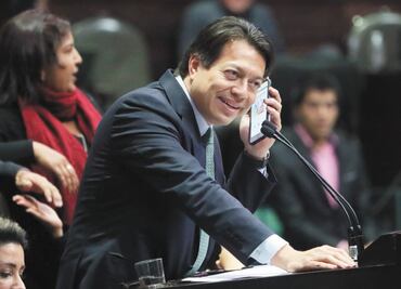 Una canción y un impuesto desatan caos en San Lázaro