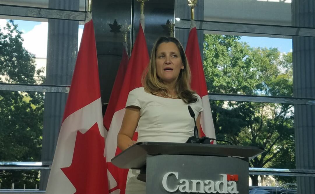 La ministra Chrystia Freeland seguirá presionando para defender el Capítulo 19 y su sistema de control de suministros de lácteos