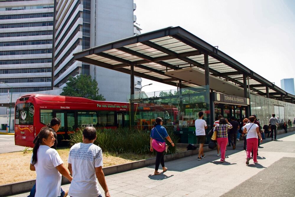 En la estación Buenavista conviven usuarios de la Ciudad y del Estado de México. Foto: Archivo / EL UNIVERSAL