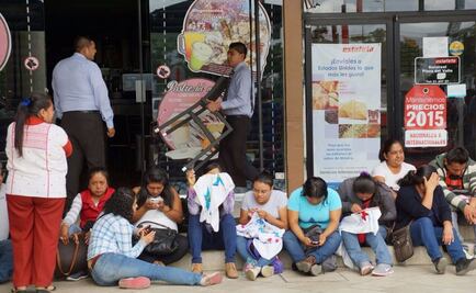 Continúan los bloqueos en Oaxaca; toman plaza