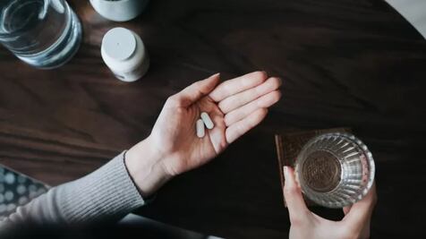 Por esta razón, las personas con riesgo de suicidio no son aptas para participar en ensayos con antidepresivos