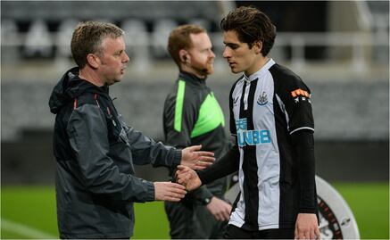 Santiago Muñoz debutó con el primer equipo del Newcastle