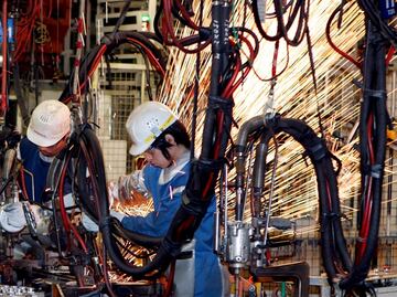 Producción industrial de Estado Unidos sube 0.6% en junio, reporta la Fed