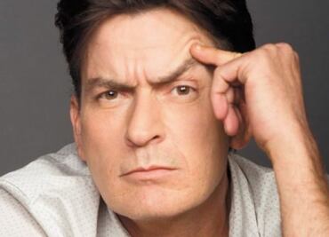 Charlie Sheen revela que un cártel mexicano lo vetó por comprar demasiada droga: "pensaban que estaba haciendo negocios"